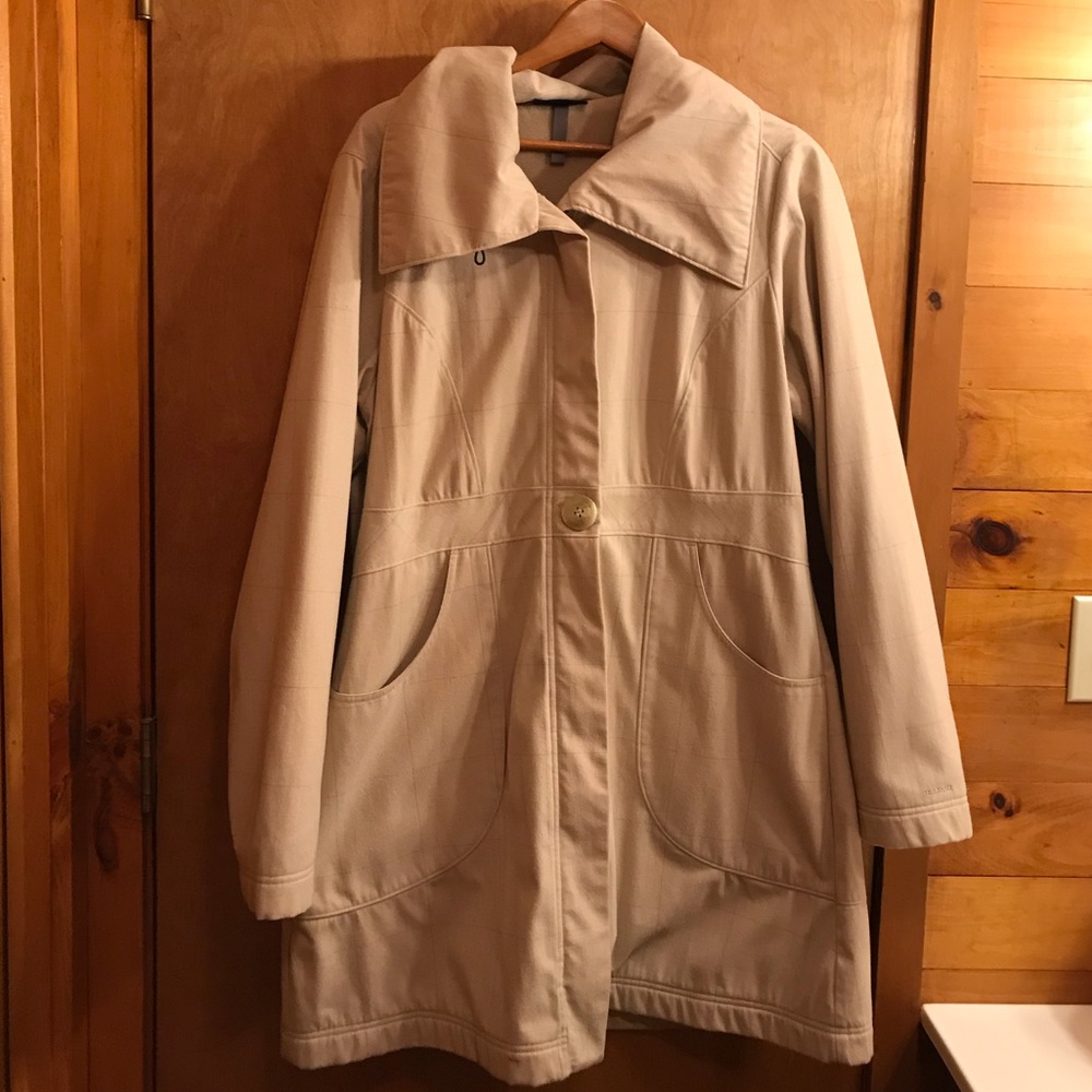 COPY - Patagonia Fleece Lined Tan Plaid Trench Co…